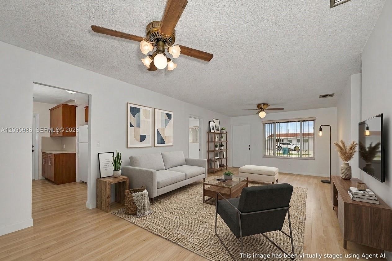 3210 Southwest 94th Court Miami, FL 33165 - Photo 12 of 47 Virtually Staged