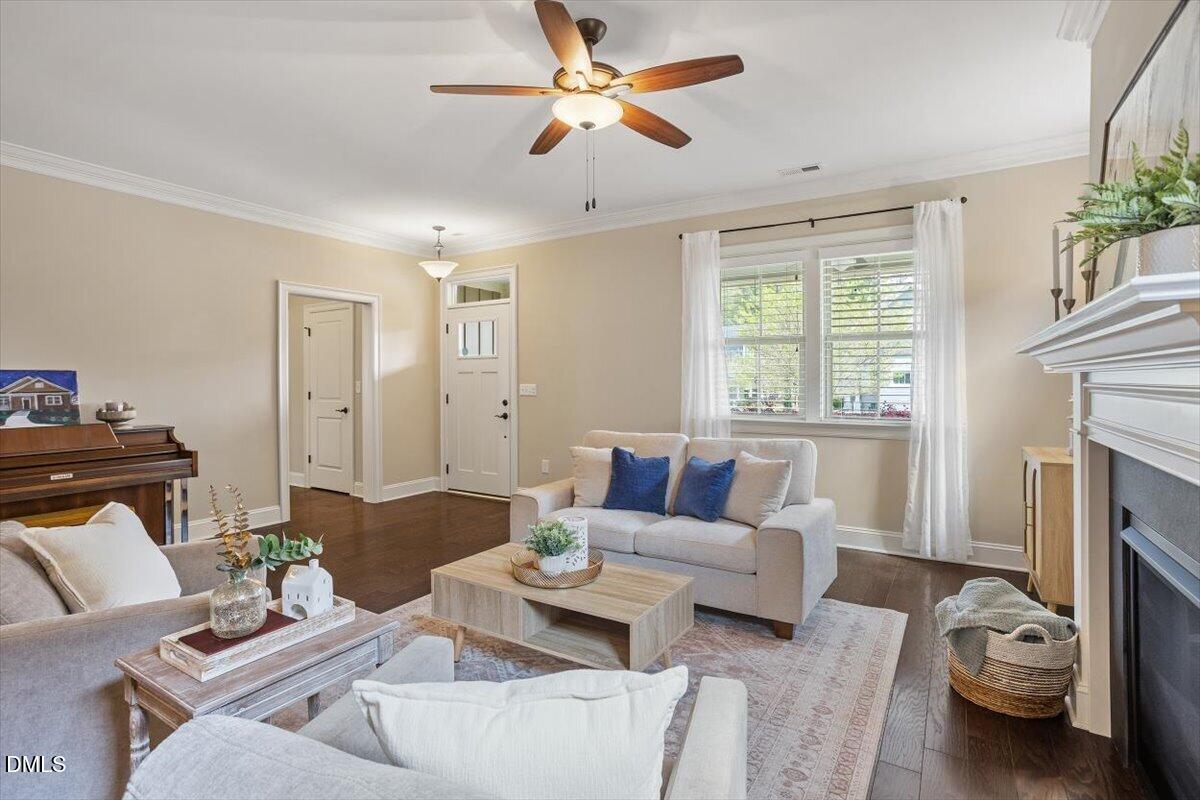 133 Beaufort Loop Clayton, NC 27520 - Photo 5 of 33 Living Room