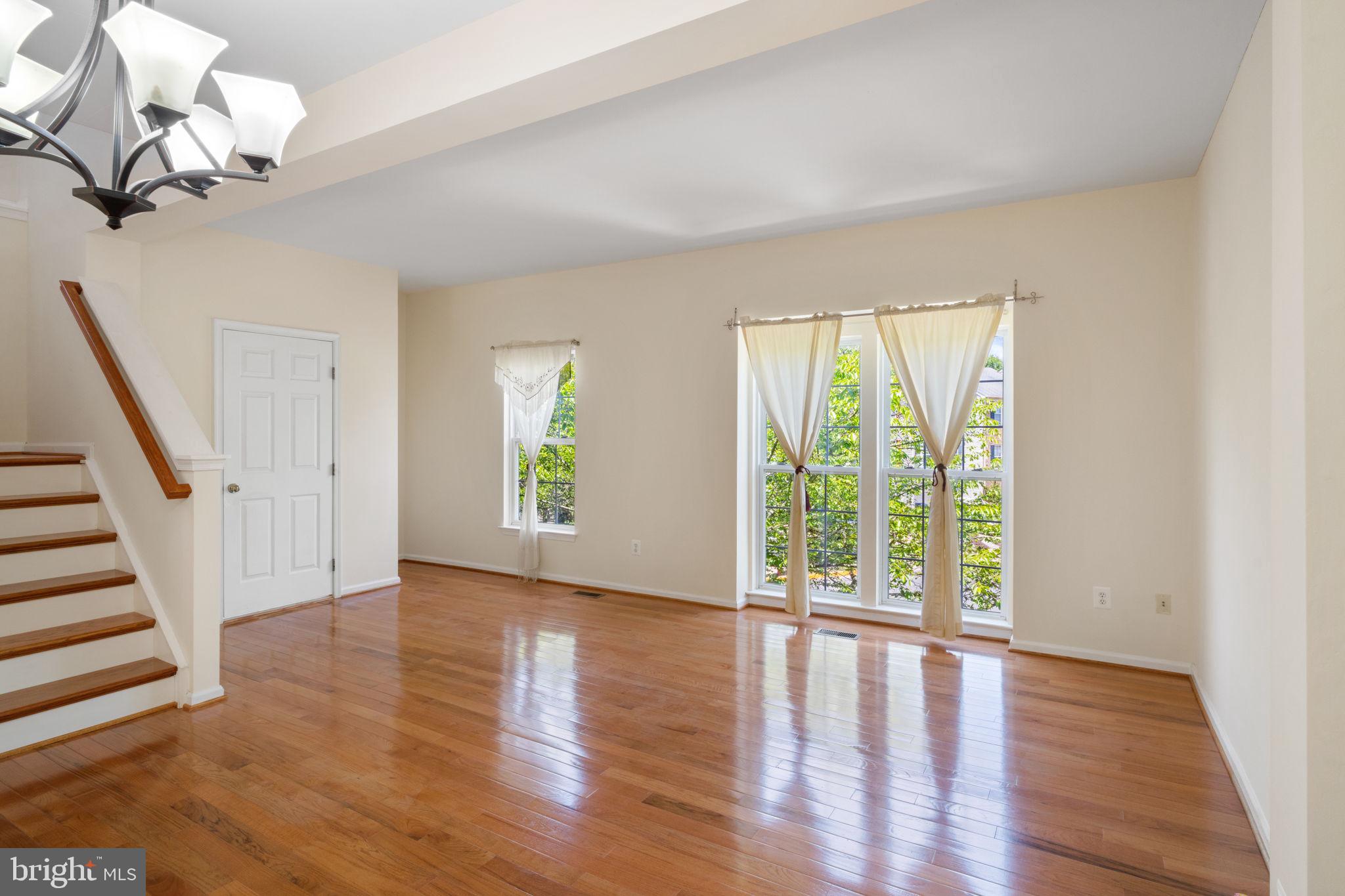 14220 Glade Spring Drive Centreville, VA 20121 - Photo 15 of 35