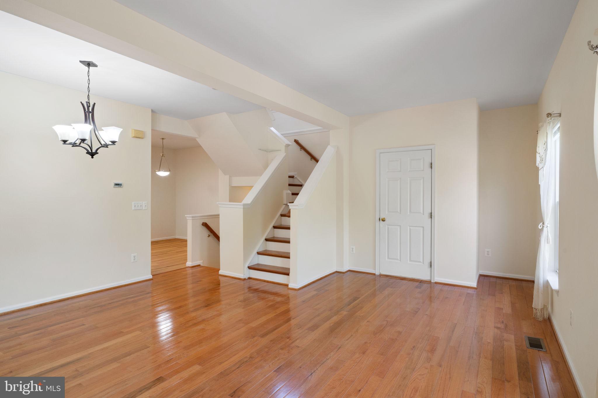 14220 Glade Spring Drive Centreville, VA 20121 - Photo 16 of 35