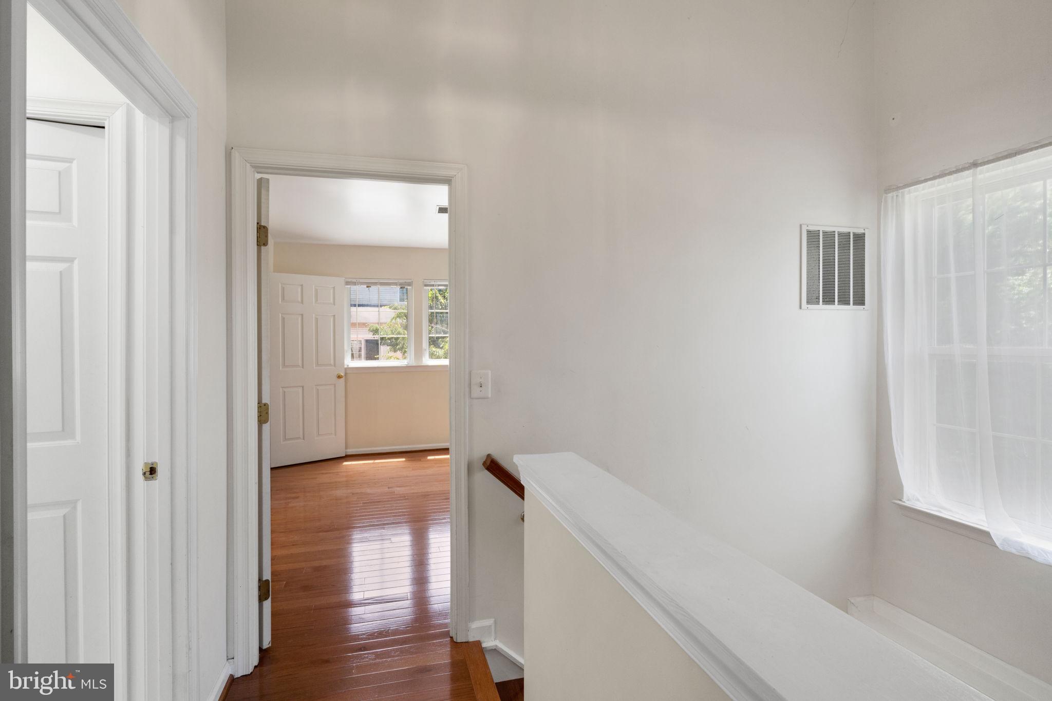 14220 Glade Spring Drive Centreville, VA 20121 - Photo 20 of 35