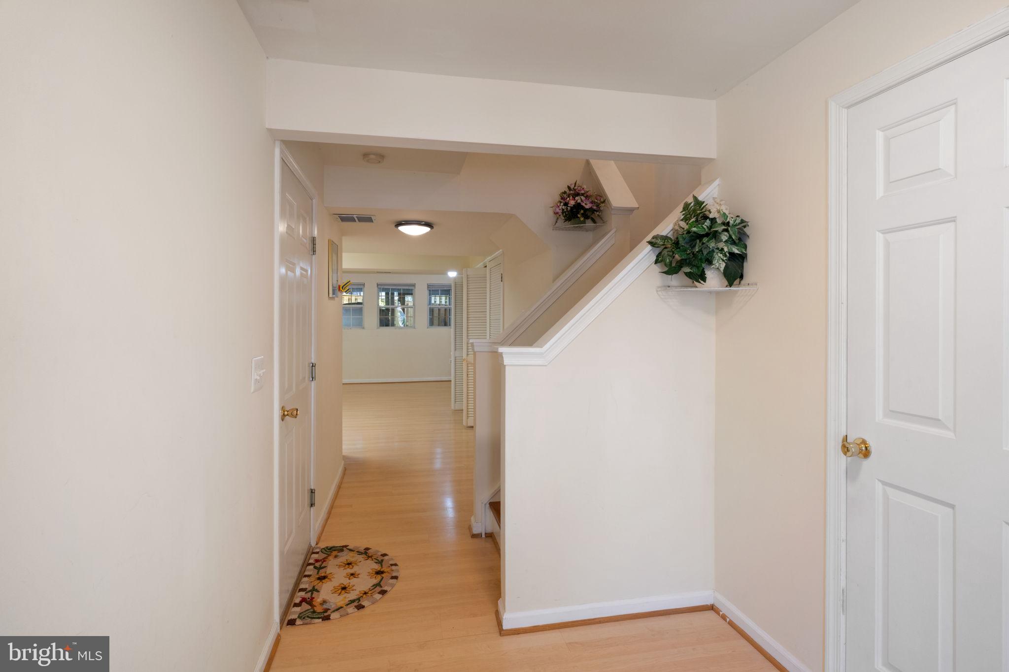 14220 Glade Spring Drive Centreville, VA 20121 - Photo 2 of 35