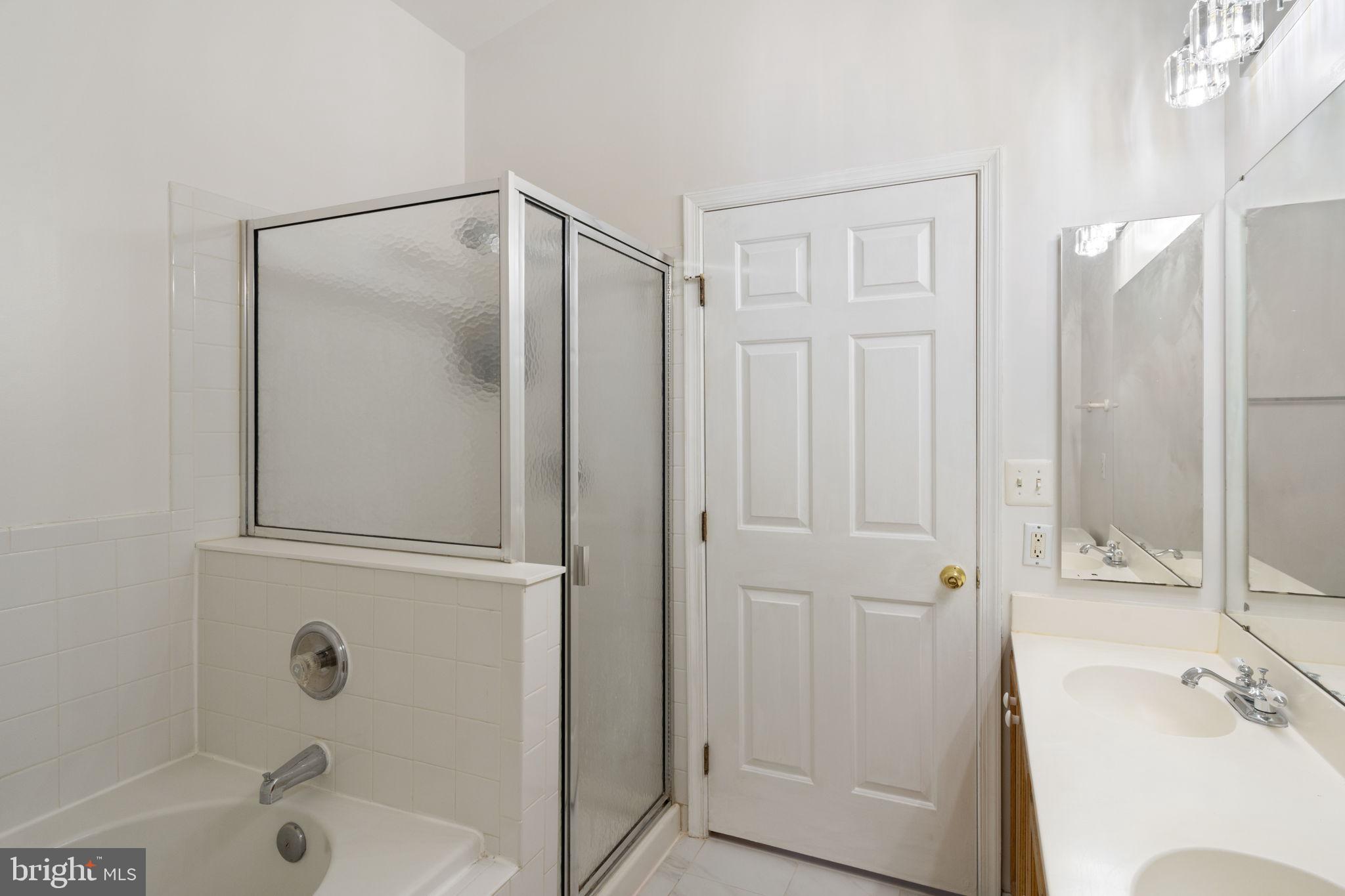 14220 Glade Spring Drive Centreville, VA 20121 - Photo 31 of 35