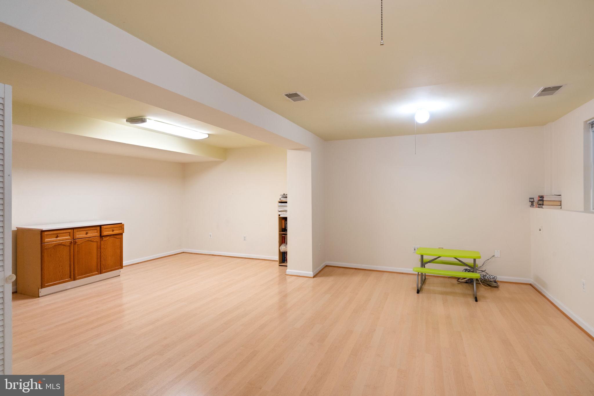 14220 Glade Spring Drive Centreville, VA 20121 - Photo 7 of 35