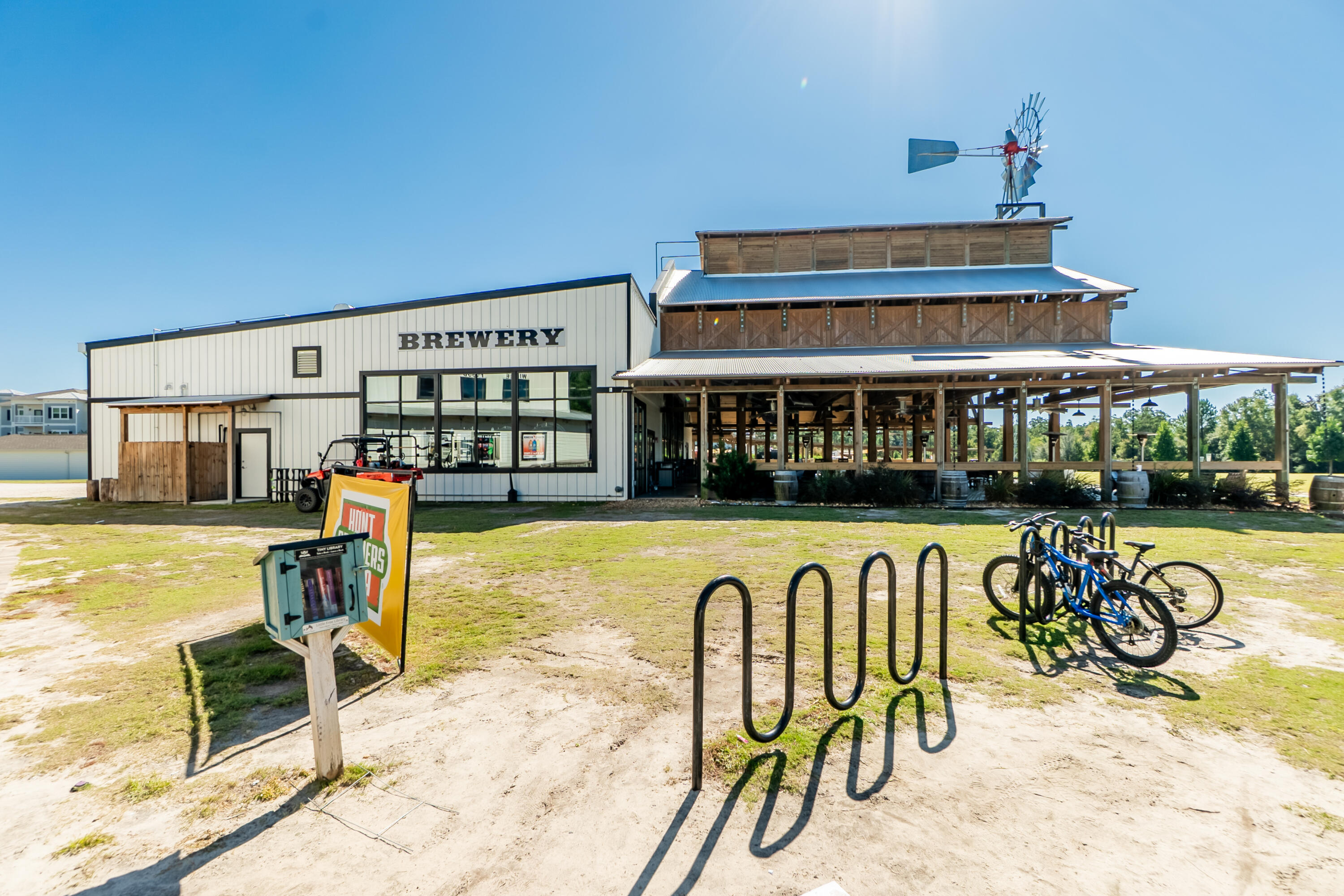 473 Earl Godwin Road Freeport, FL 32439 - Photo 26 of 29 a view of a swimming pool with seating area