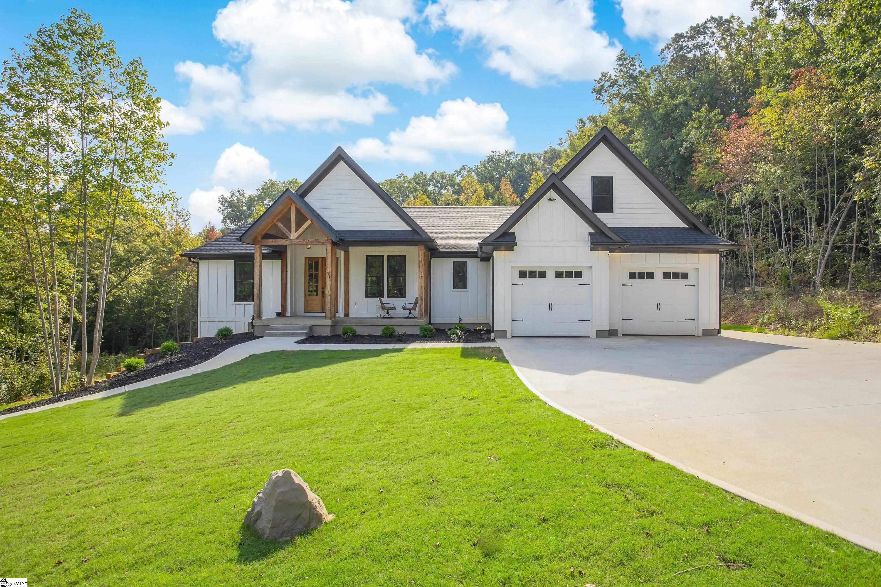 2185 Noe Road Greer, SC 29651 - Photo 2 of 35