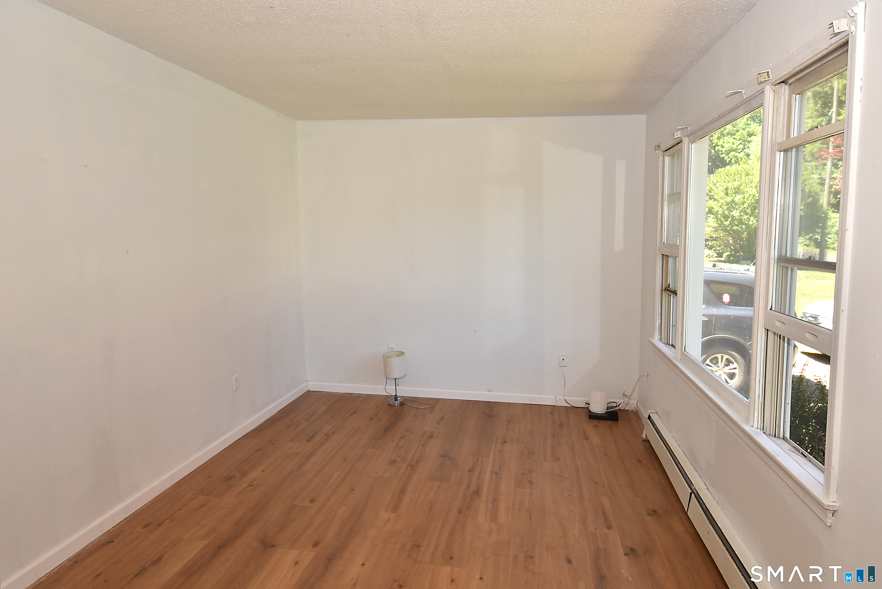 90 Forest Road Coventry, CT 06238 - Photo 9 of 26 Living Room