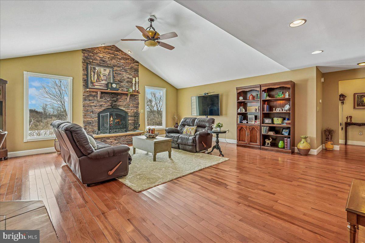 9500 Holsey Road Damascus, MD 20872 - Photo 26 of 82 Great Room