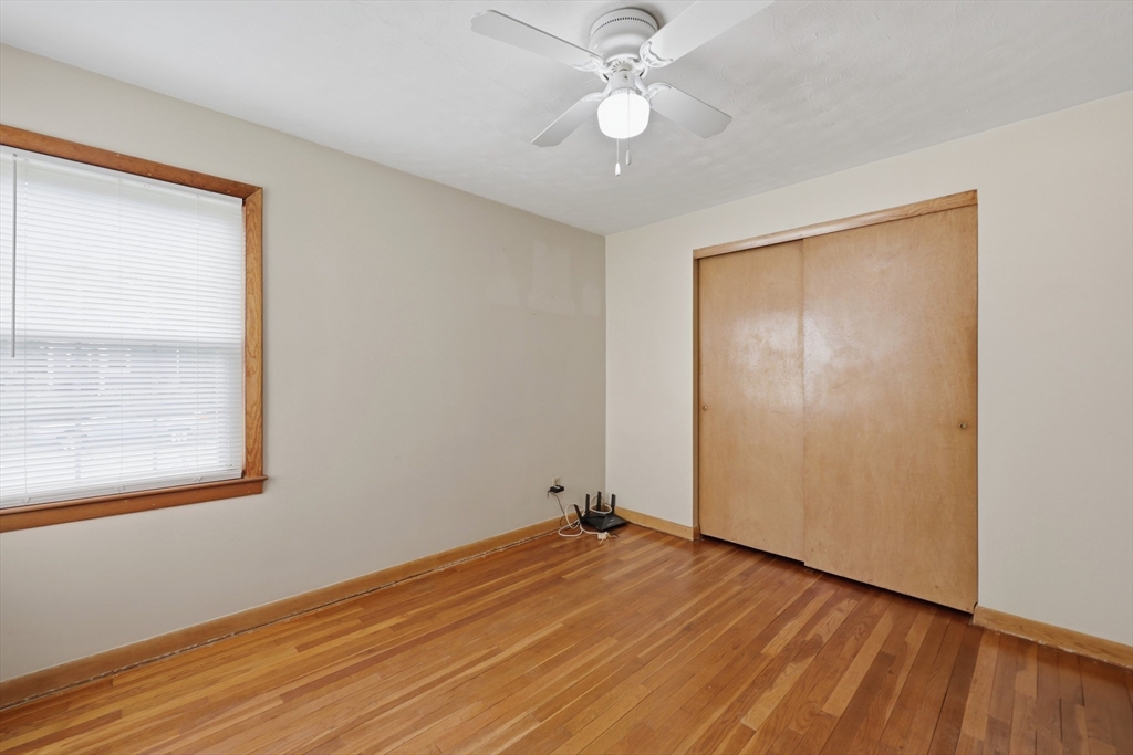 20 Elaine Street Webster, MA 01570 - Photo 11 of 24