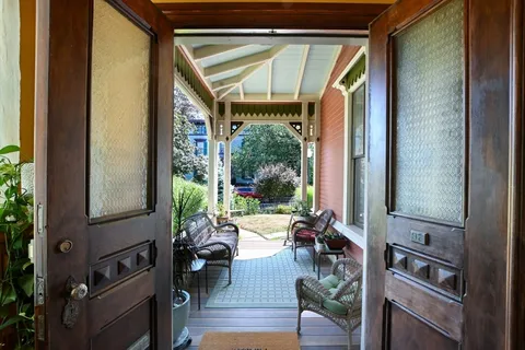 a living room filled with furniture