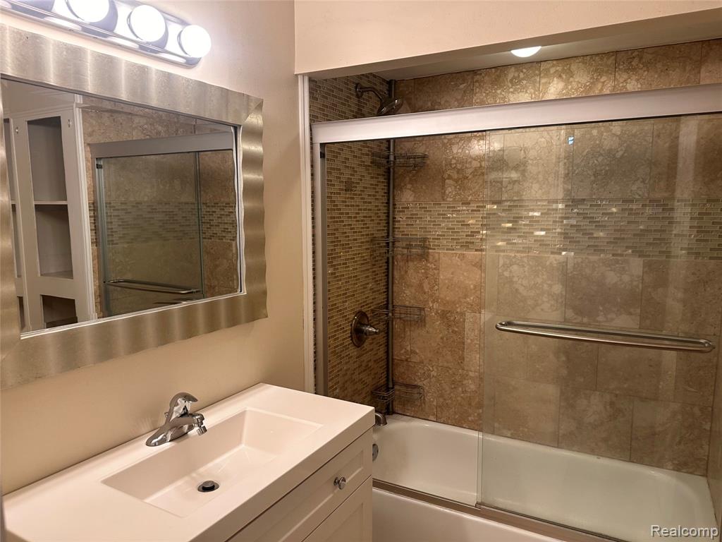 3794 Hazelton Avenue Rochester, MI 48307 - Photo 16 of 23