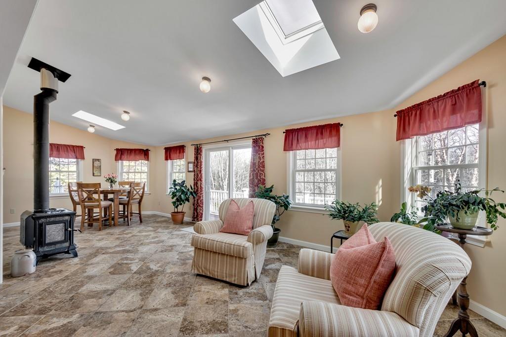 51 Parker Road Shirley, MA 01464 - Photo 8 of 39 Gallery Image 8