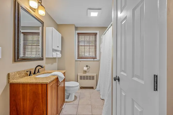 $689,900 | 14 Knollwood Drive, Shrewsbury, MA 01545