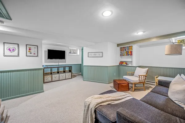 $689,900 | 14 Knollwood Drive, Shrewsbury, MA 01545