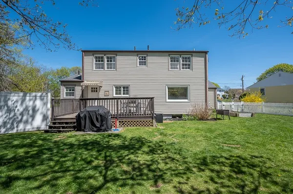 $689,900 | 14 Knollwood Drive, Shrewsbury, MA 01545
