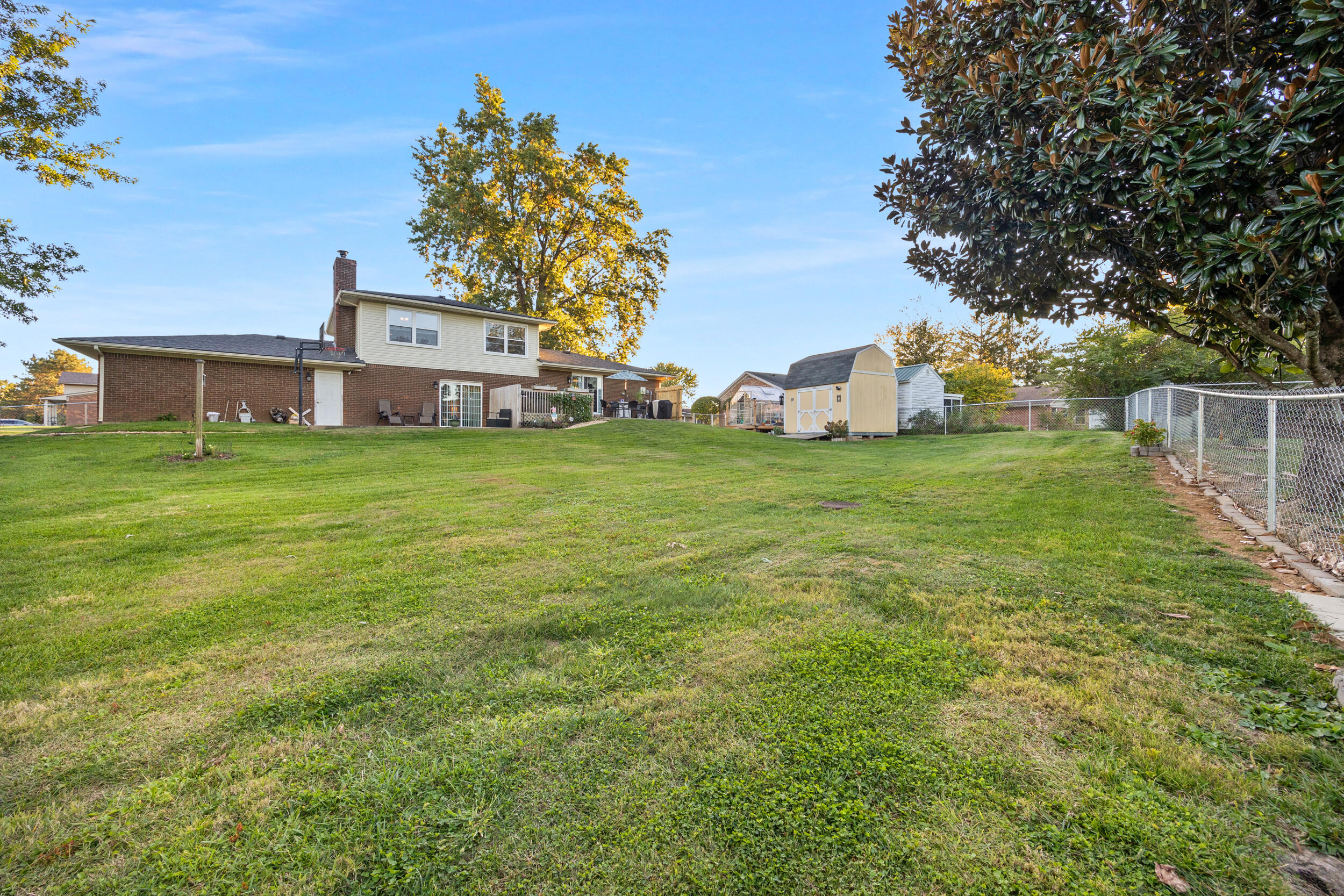 653 Squires Road Lexington, KY 40515 - Photo 31 of 40 pend1039