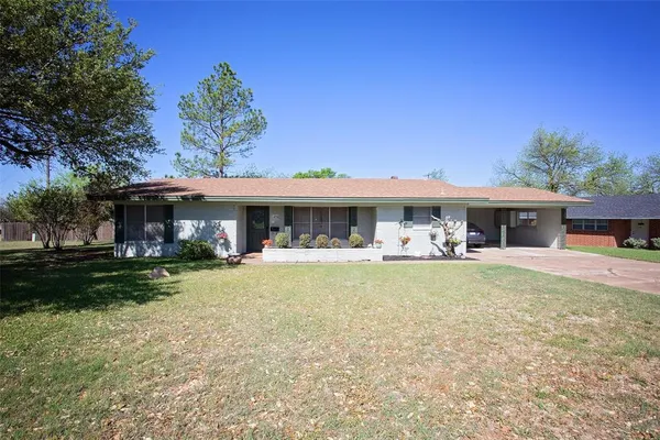 $225,000 | 914 Fairview Street, Graham, TX 76450
