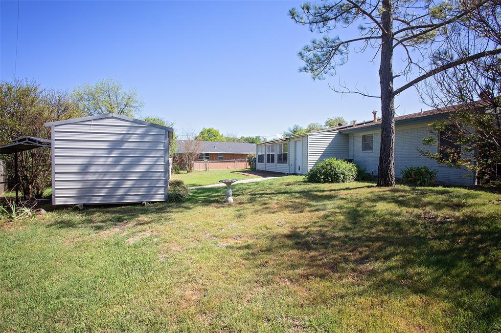 914 Fairview Street Graham, TX 76450 - Photo 13 of 17