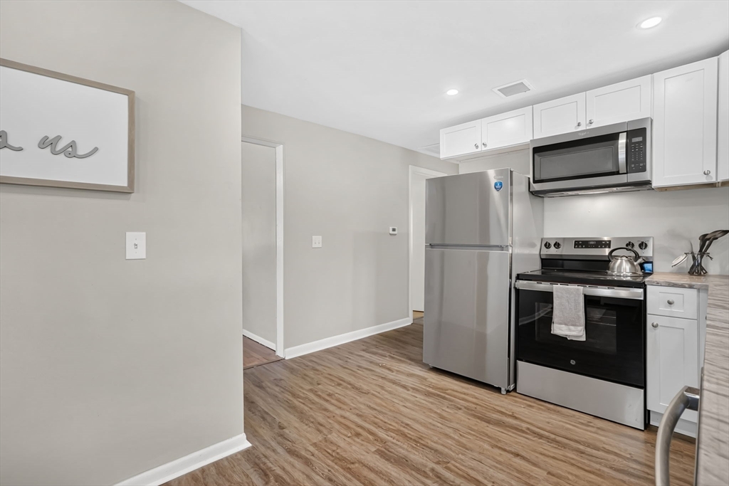 85 Bircham Street Springfield, MA 01104 - Photo 11 of 33