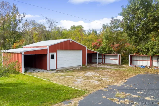 $2,300 | 2190 2 Mile Lane, New Albany, IN 47150