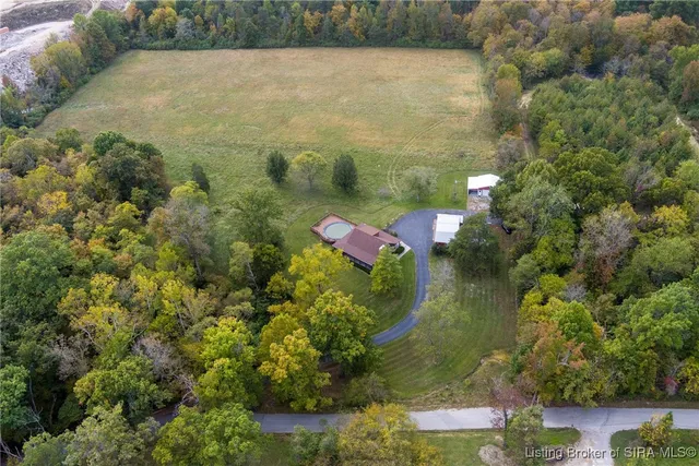 $2,300 | 2190 2 Mile Lane, New Albany, IN 47150