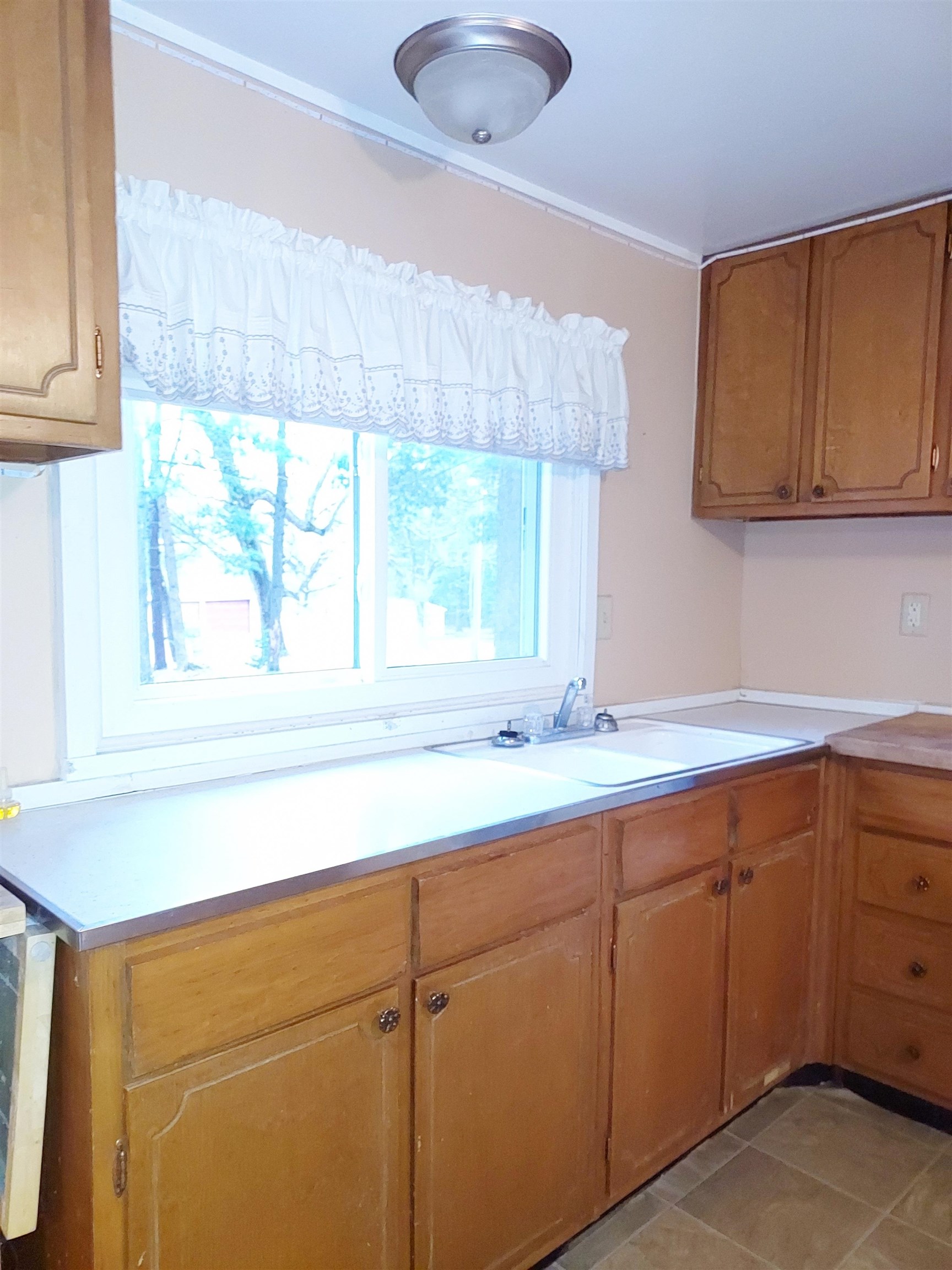 477 East Clarence Road Harrison, MI 48625 - Photo 4 of 19 Gallery Image 4