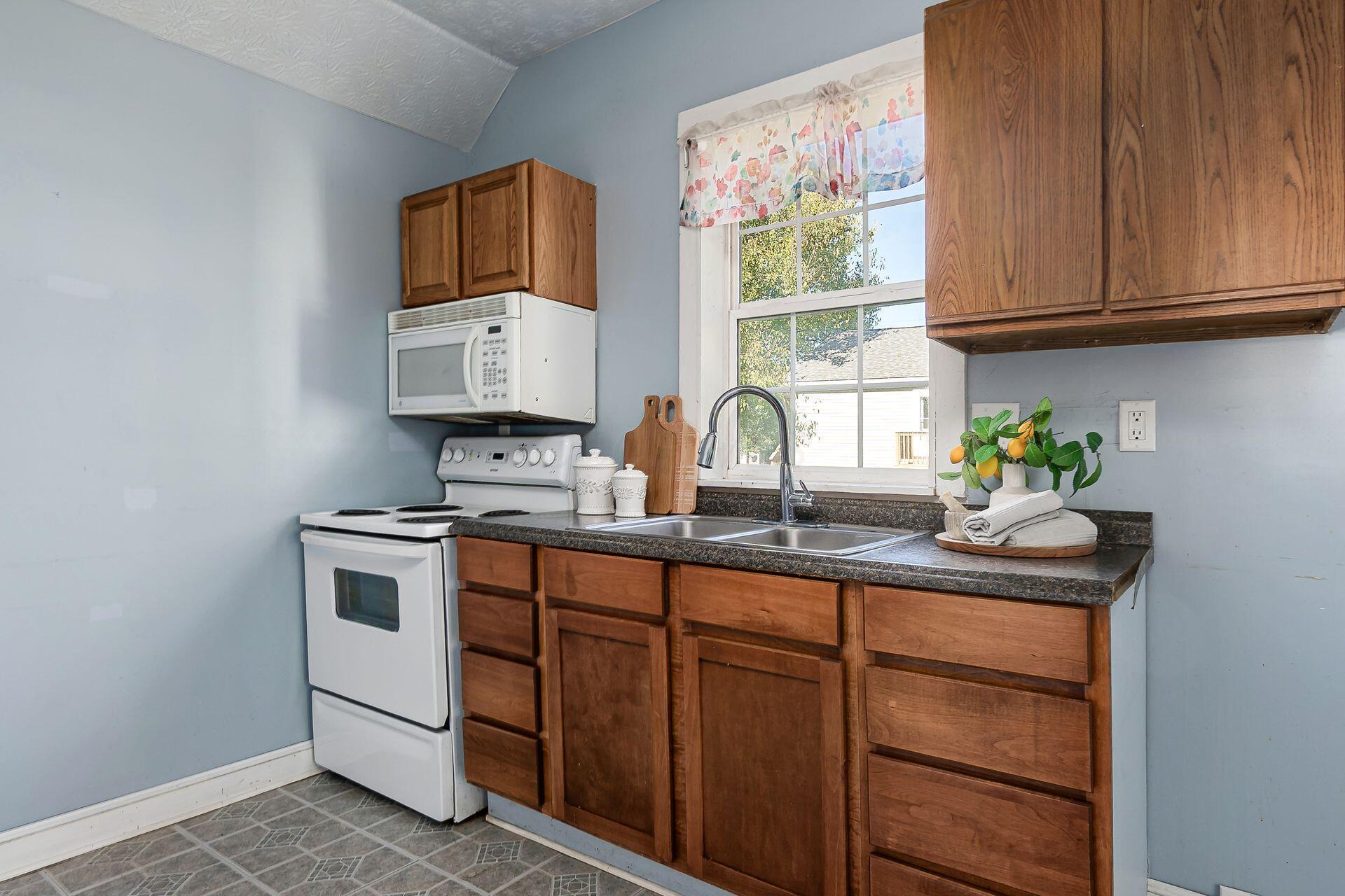 49 Columbus Road Mount Vernon, OH 43050 - Photo 16 of 35 016_47a4_Y 49 Columbus Rd-065