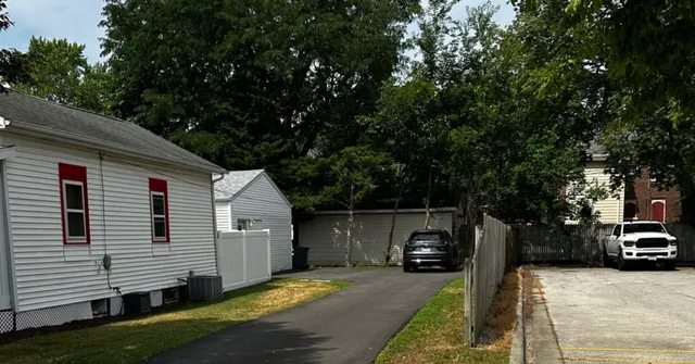 $850 | 710 1/2 Liberty Street, Morris, IL 60450