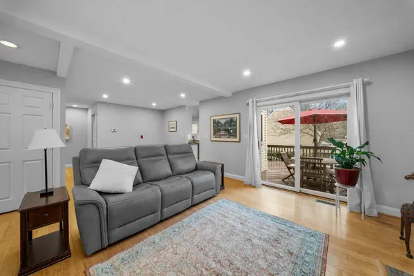 $639,900 | 124 Spinnaker Way, Portsmouth, NH 03801