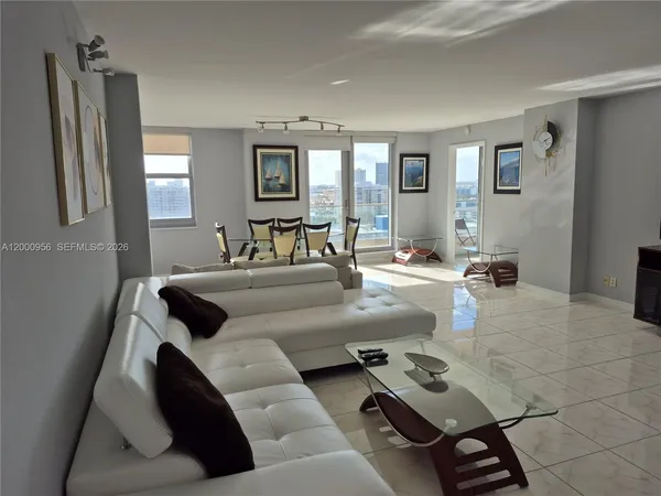 $649,500 | 1912 South Ocean Drive, Unit 17C, Hallandale Beach, FL 33009