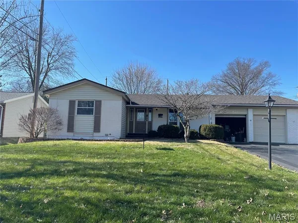 $2,100 | 2313 Esquline Drive, Fenton, MO 63026