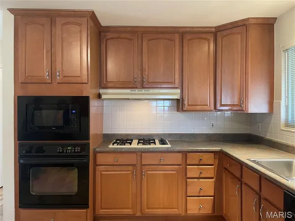 $2,100 | 2313 Esquline Drive, Fenton, MO 63026