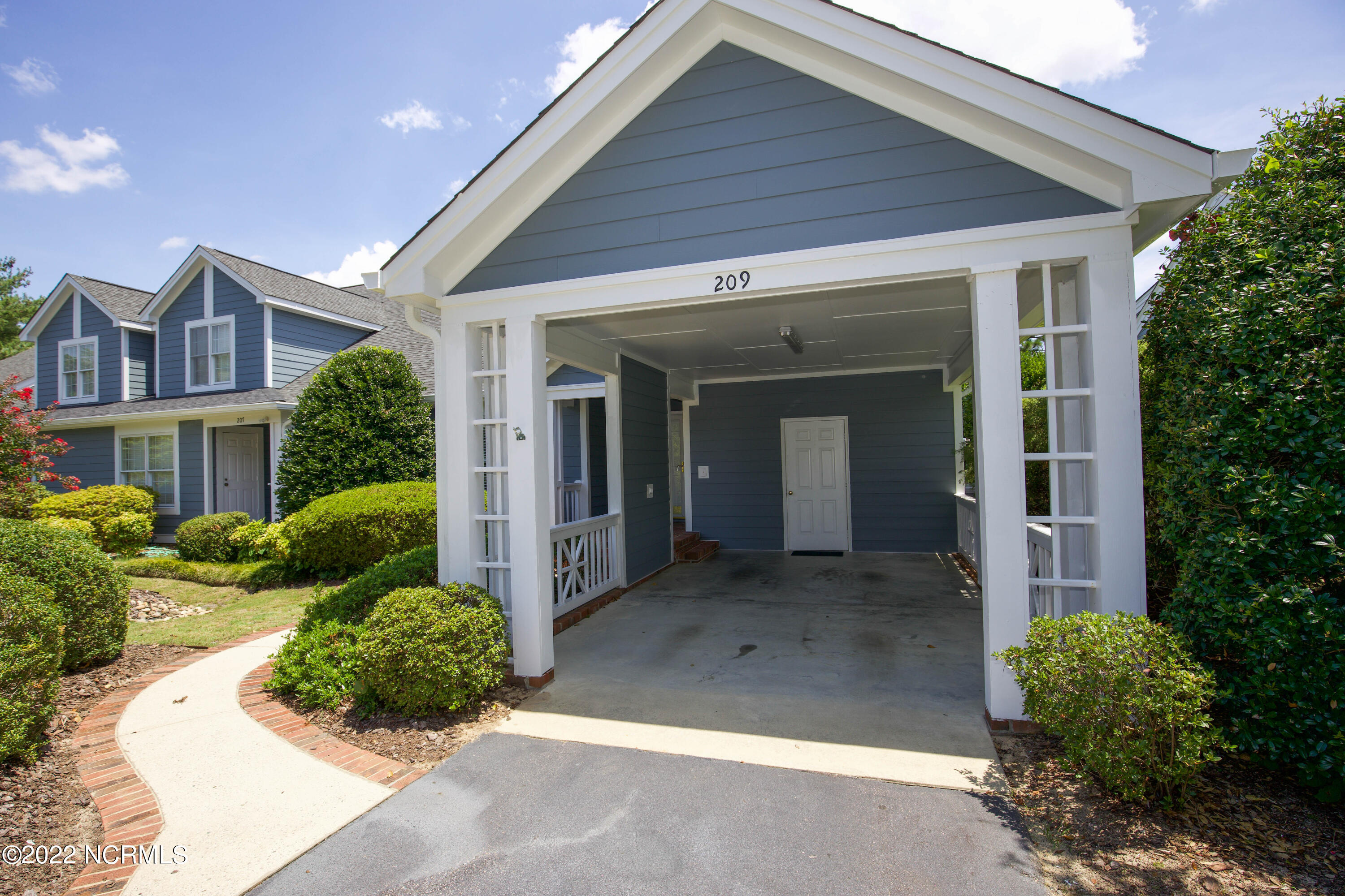 209 Knoll Road Southern Pines, NC 28387 - Photo 4 of 57 209 N Knoll Rd-56