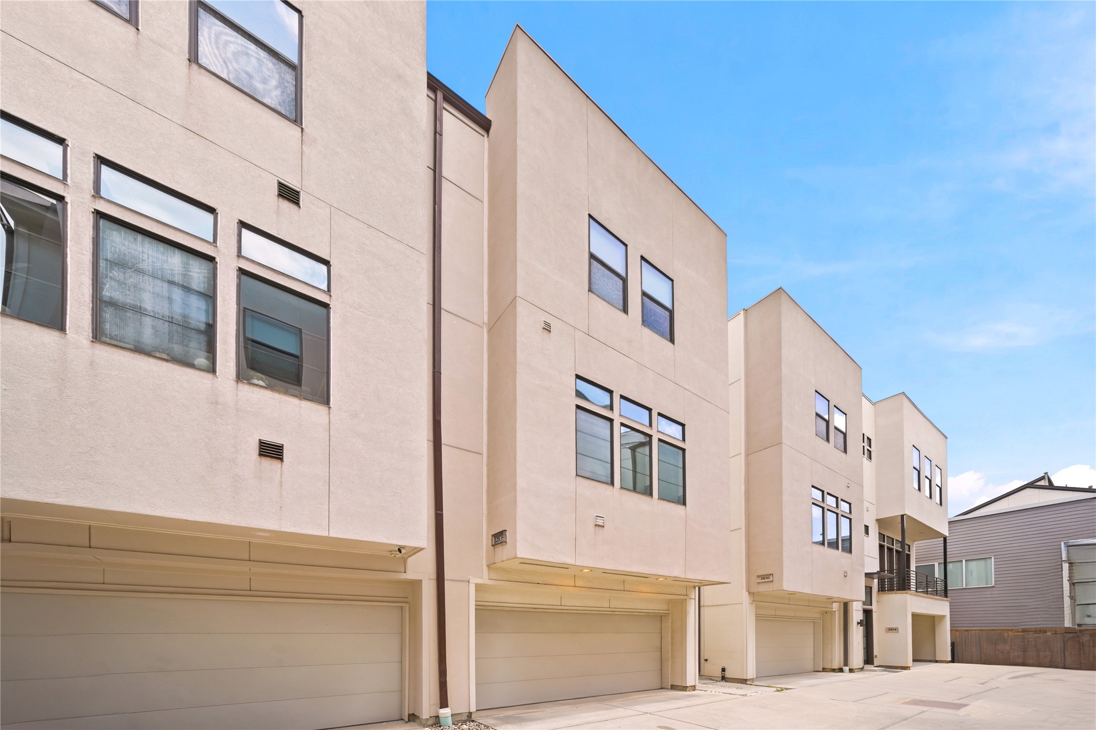 2108 Colorado Street Houston, TX 77007 - Photo 3 of 50