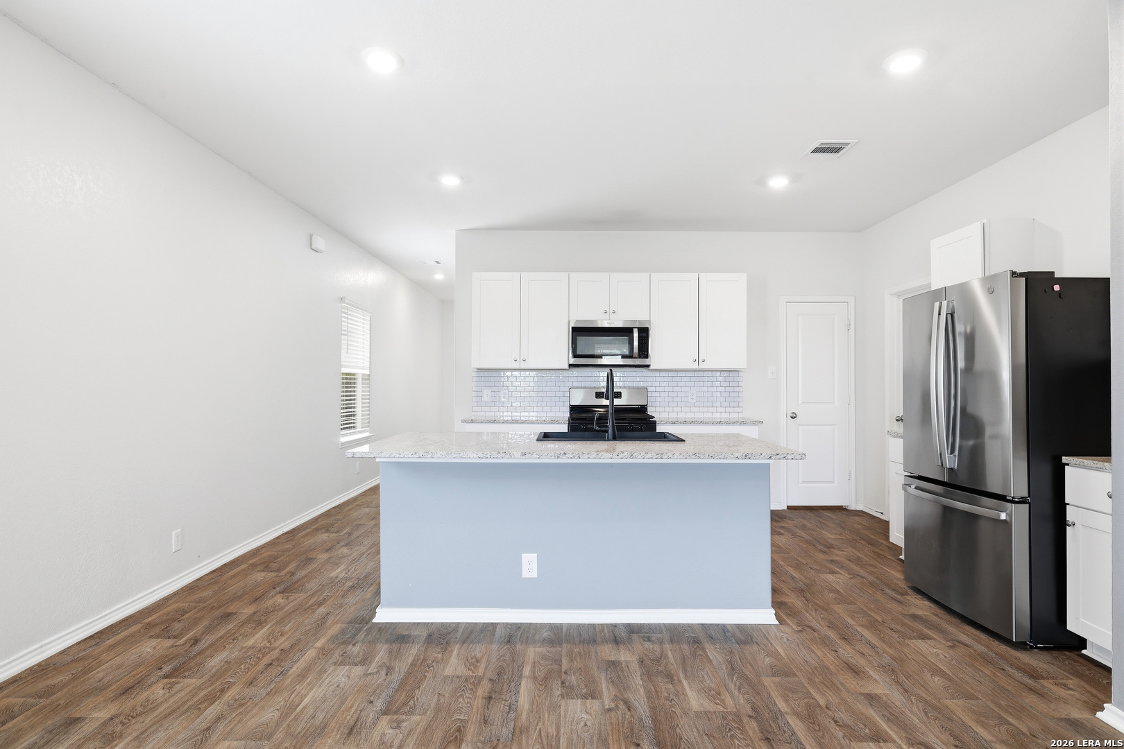 6559 Embankment Road San Antonio, TX 78252 - Photo 5 of 29