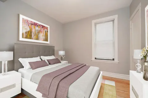 $1,399,000 | 1900 West Oakdale Avenue, Chicago, IL 60657