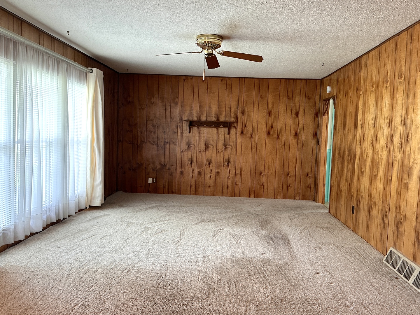 106 George Street Hurst, IL 62949 - Photo 3 of 14 wooden floor in an empty room