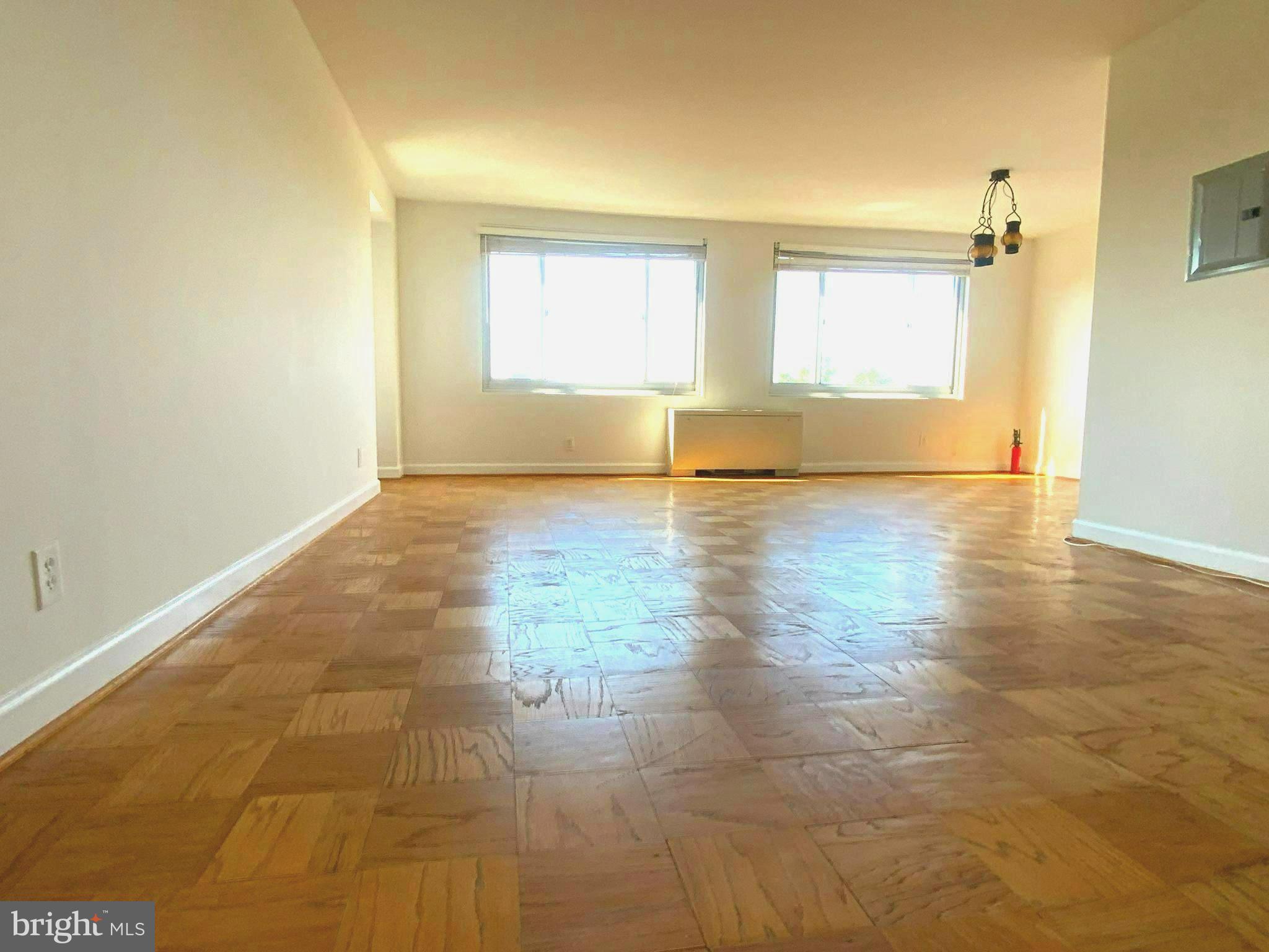 1900 Lyttonsville Road, Unit 1215 Silver Spring, MD 20910 - Photo 14 of 53 Living/Dining Combo