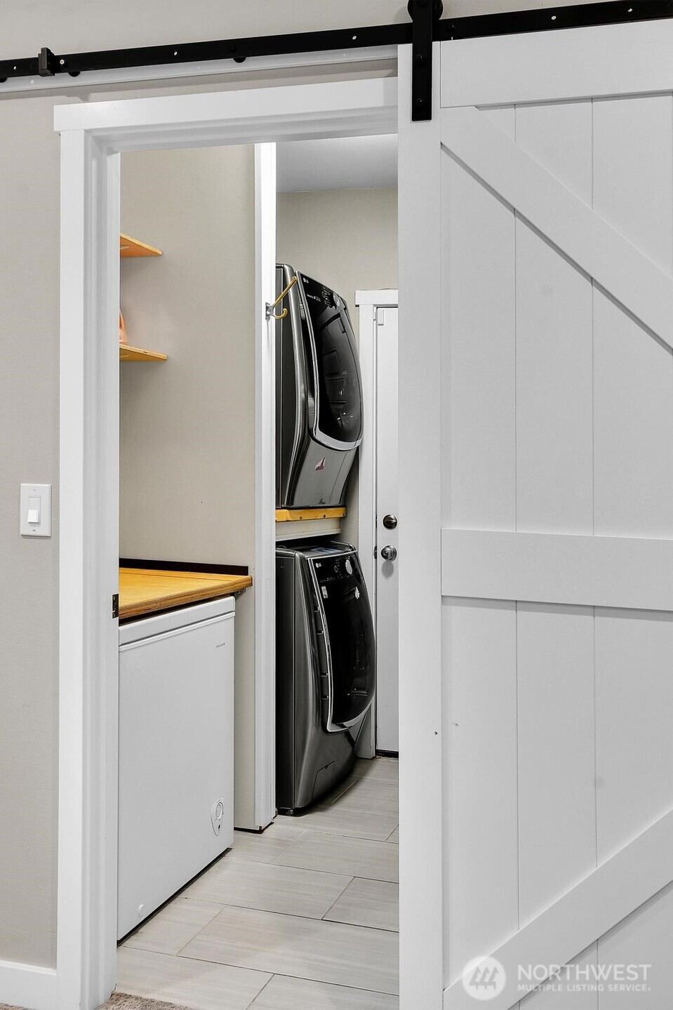 104 Northwest 137th Street Seattle, WA 98177 - Photo 11 of 19