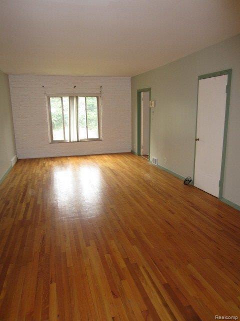 370 Alter Road Detroit, MI 48215 - Photo 3 of 7 living room.JPG
