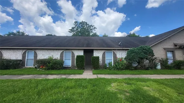 $1,475 | 12435 Sharpview Drive, Unit 12435, Houston, TX 77072