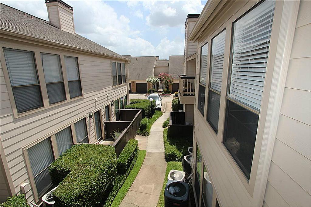 2277 South Kirkwood Road, Unit 708 Houston, TX 77077 - Photo 12 of 13 a view of entryway and hall