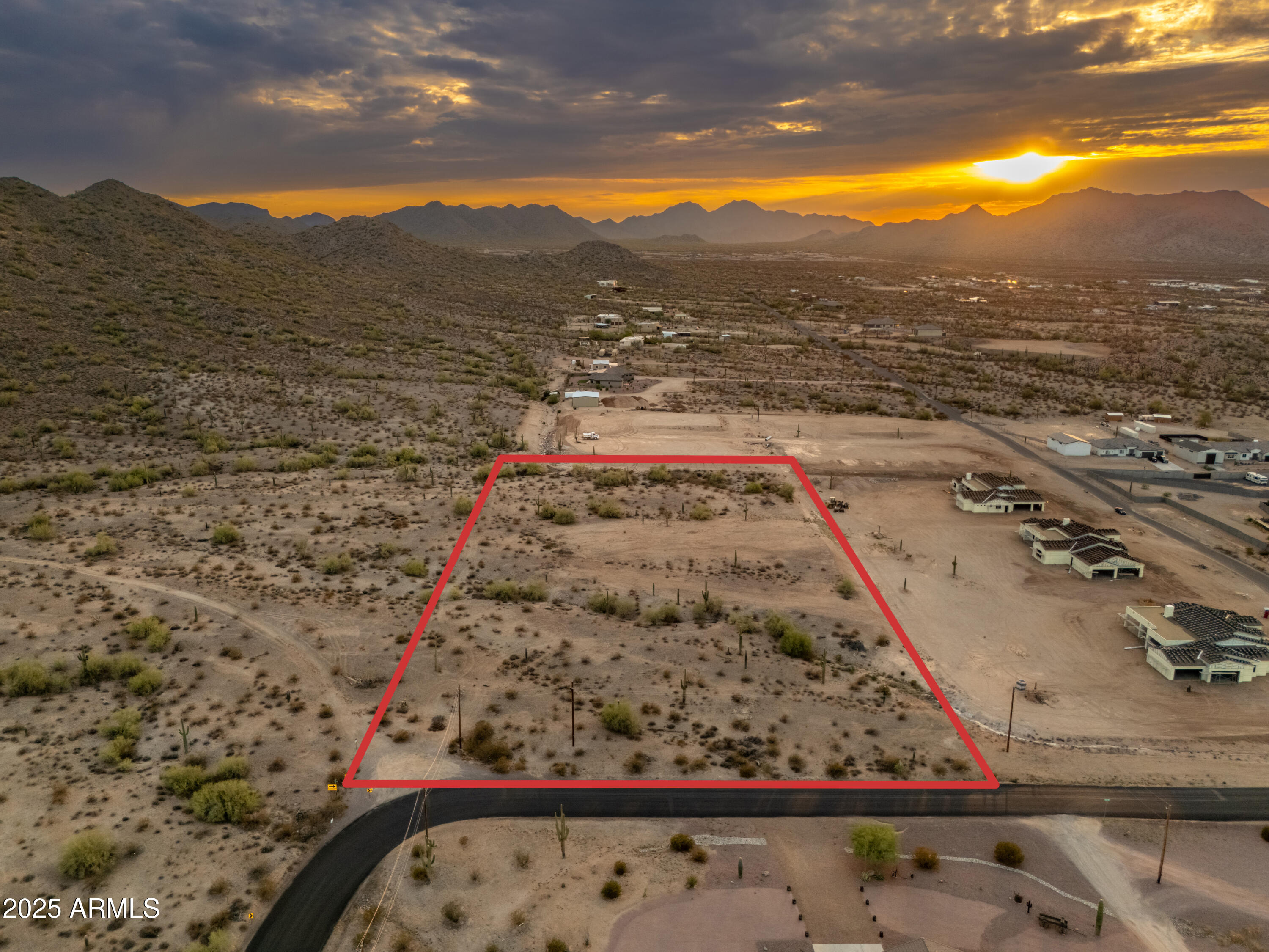 Parcel E North Royce Road, Unit 34 San Tan Valley, AZ 85144 - Photo 42 of 58 a view of a yard with an umbrella