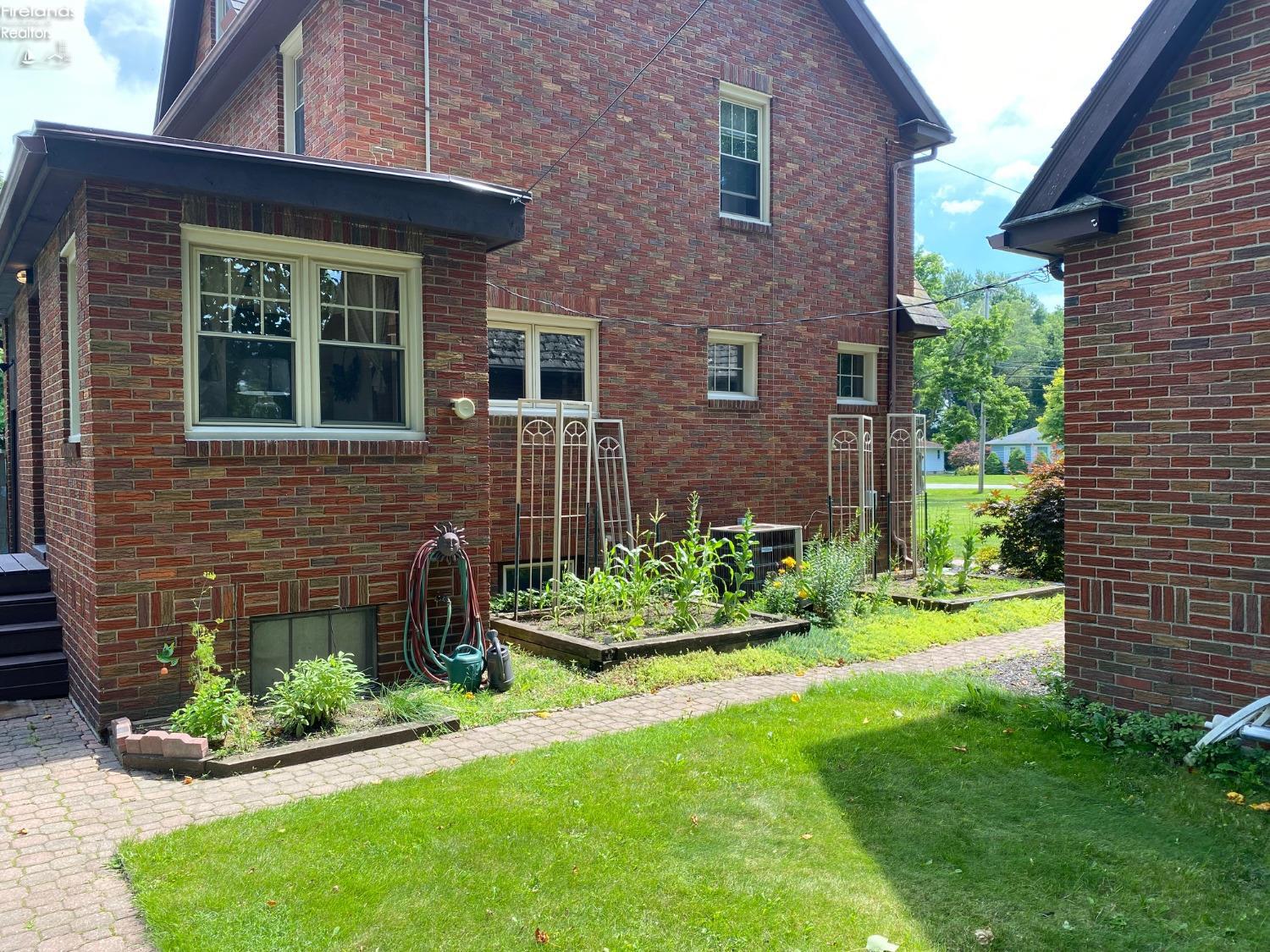 1720 Port Clinton Road Fremont, OH 43420 - Photo 38 of 45 Gallery Image 38