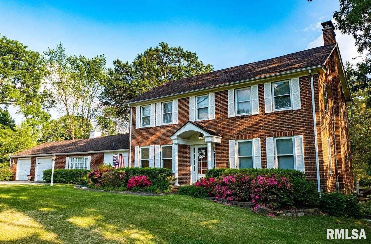 321 West Boone Street Salem, IL 62881 - Photo 1 of 46