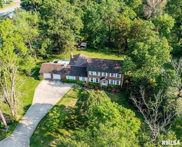 $339,900 | 321 West Boone Street, Salem, IL 62881