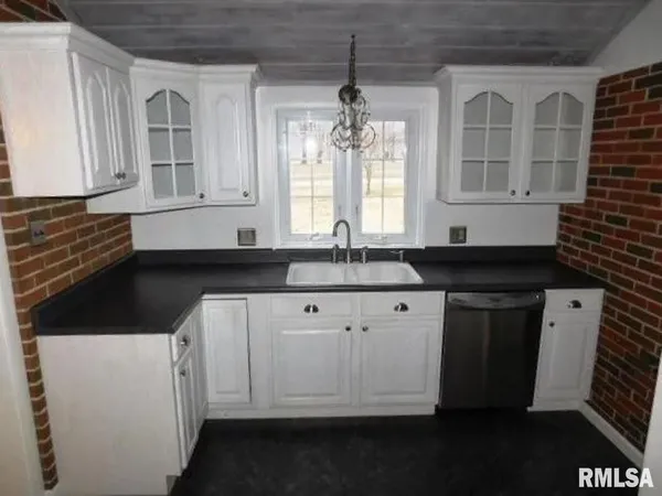 $339,900 | 321 West Boone Street, Salem, IL 62881