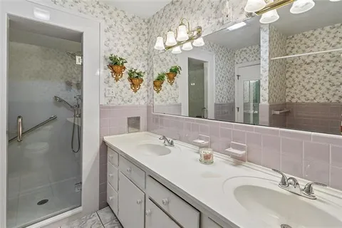$235,000 | 735 Ave F, Westwego, LA 70094