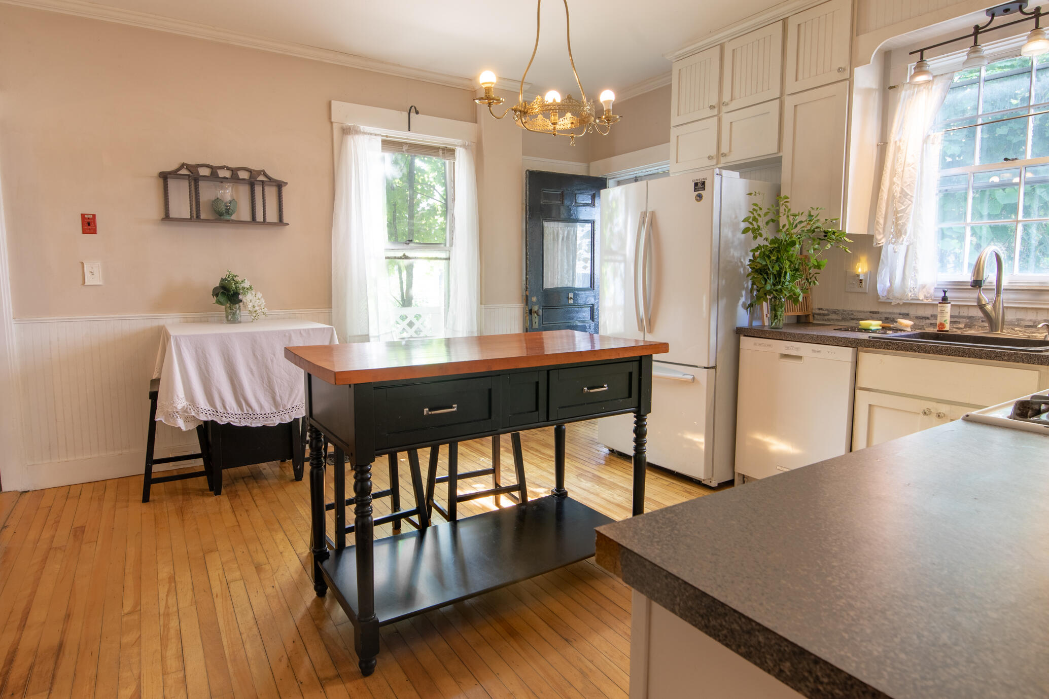 18 Hudson Street Bangor, ME 04401 - Photo 17 of 50 Kitchen