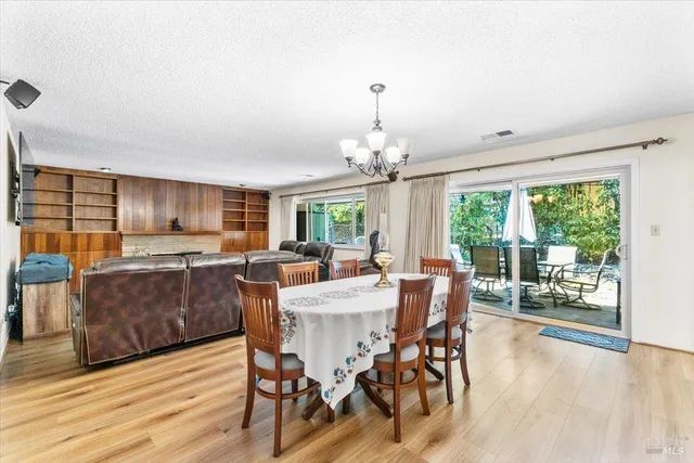 $469,000 | 442 Las Casitas Court, Unit A, Santa Rosa, CA 95403